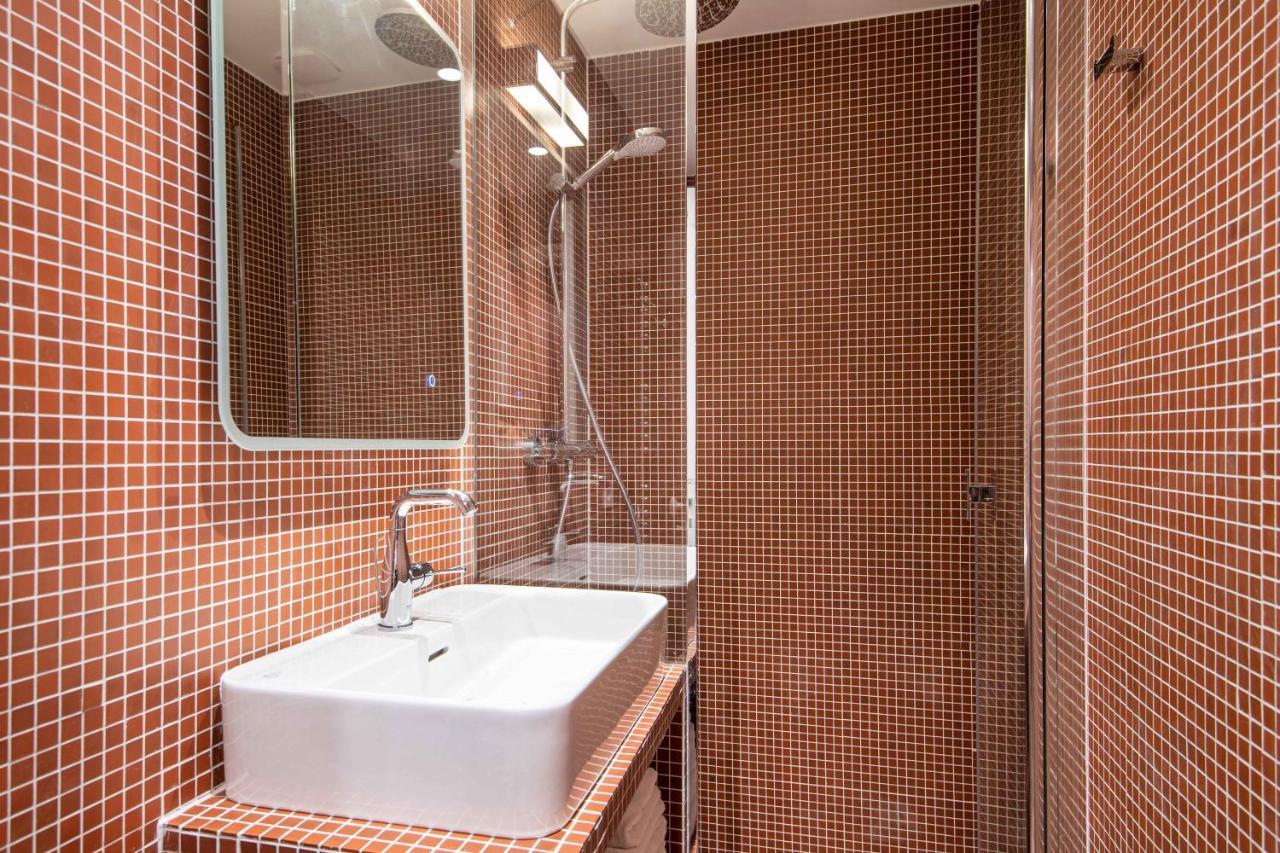 New - Appt Style Le Corbusier Avec Balcon - 8 Pers Apartment Париж Екстериор снимка